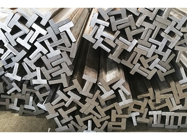 異型鋼出現(xiàn)開(kāi)裂的原因有哪些？